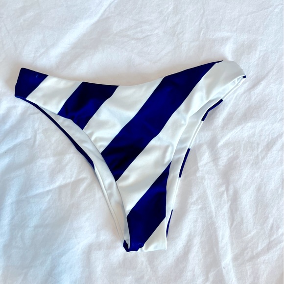 Stripe Bikini - Picture 9 of 9